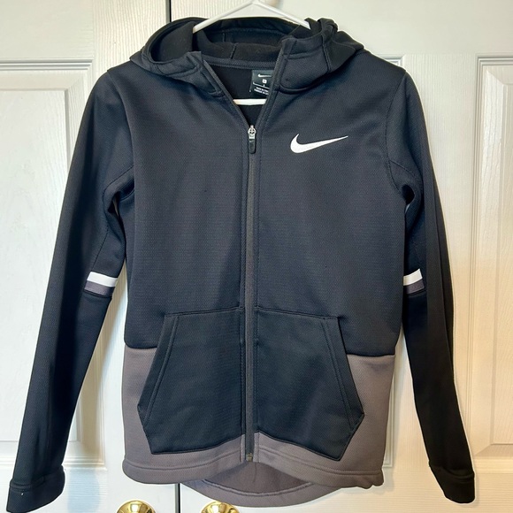Nike Other - Nike Elite zip up hoodie